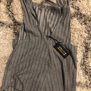 Striped romper tie on shoulders